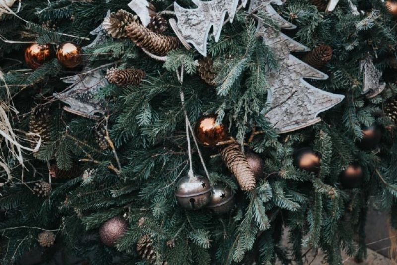 The Ultimate Guide to Choosing the Right Unlit Artificial Christmas Tree